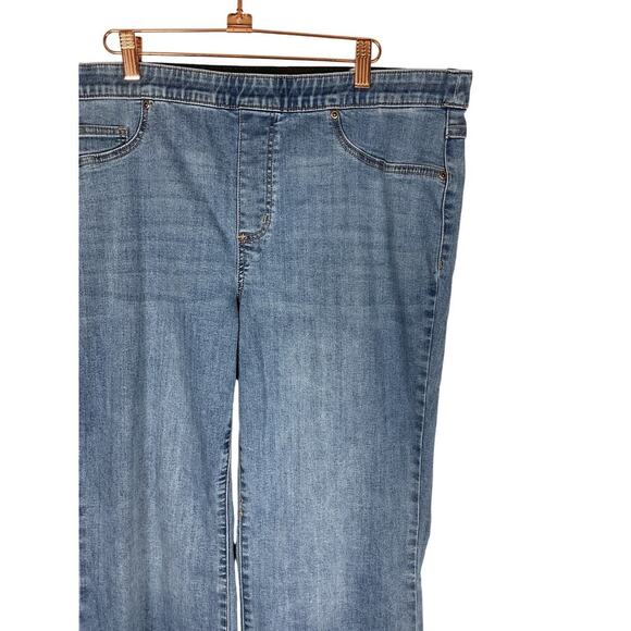 Tribal Audrey Mid Rise Micro Flare Pull On Denim Snap Cuff on Flare Jean Size 16 - Picture 2 of 8